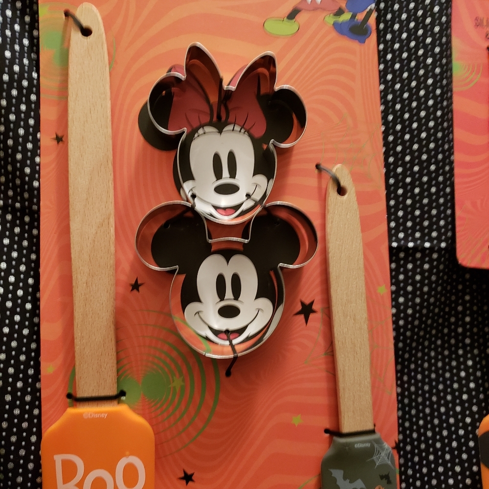 Mickey and minnie halloween - Picture 2 of 5